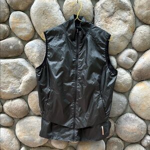 REI Runners Vest in Black
